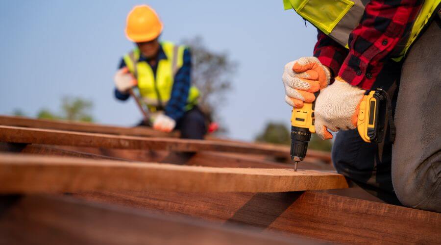 Professional gutter cleaning in Cashton, WI